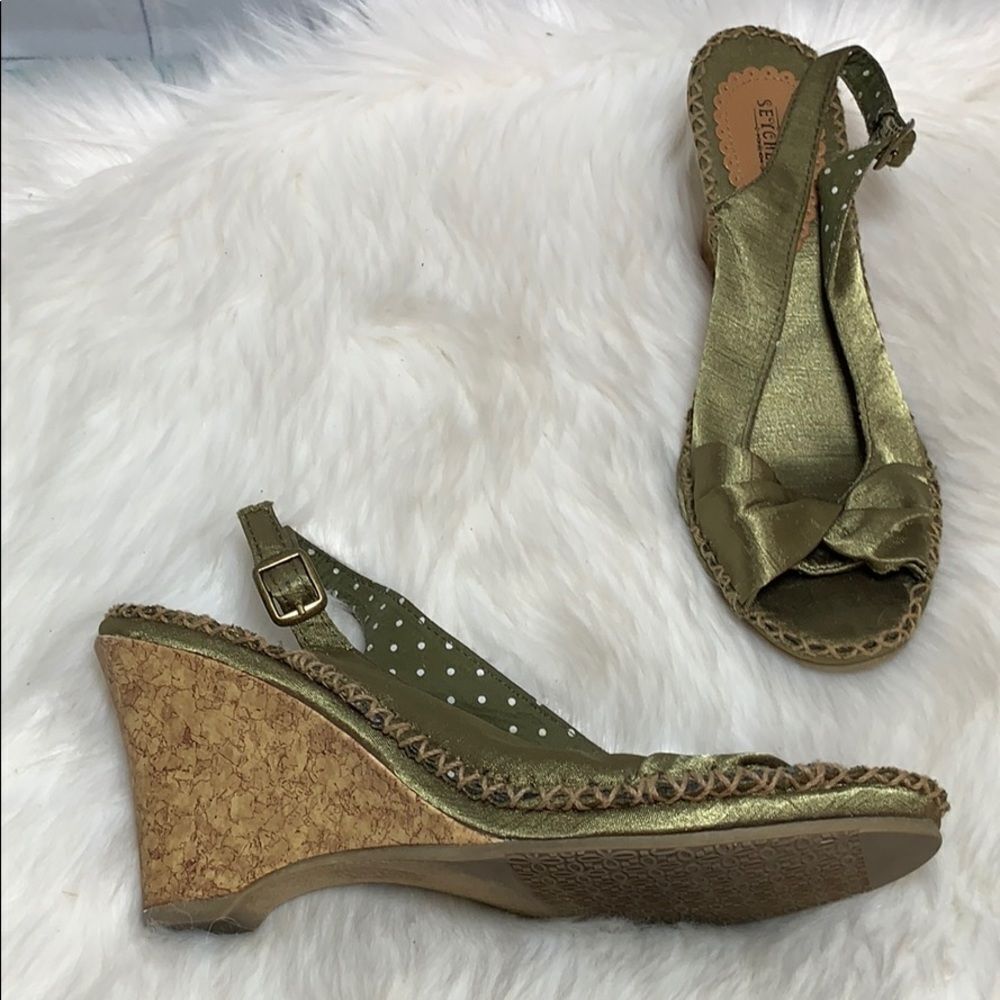 Anthro‎ Seychelles Olive Green Satin Wedges Sz 7.5